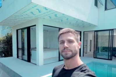 Jonas Sulzbach revela o que fará com mansão construída ao lado de Mari Gonzalez após término