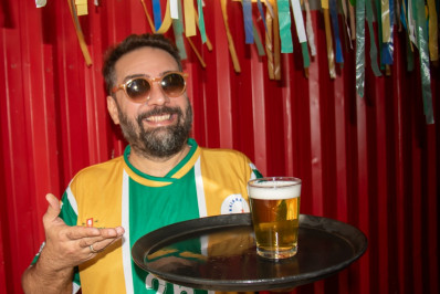 Roda de samba, cardápios especiais e mais: saiba onde assistir aos jogos da Copa do Mundo
