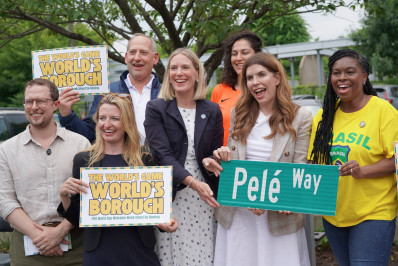 Nova York renomeia ruas em homenagem a Pelé e Henry às vésperas da Copa do Mundo