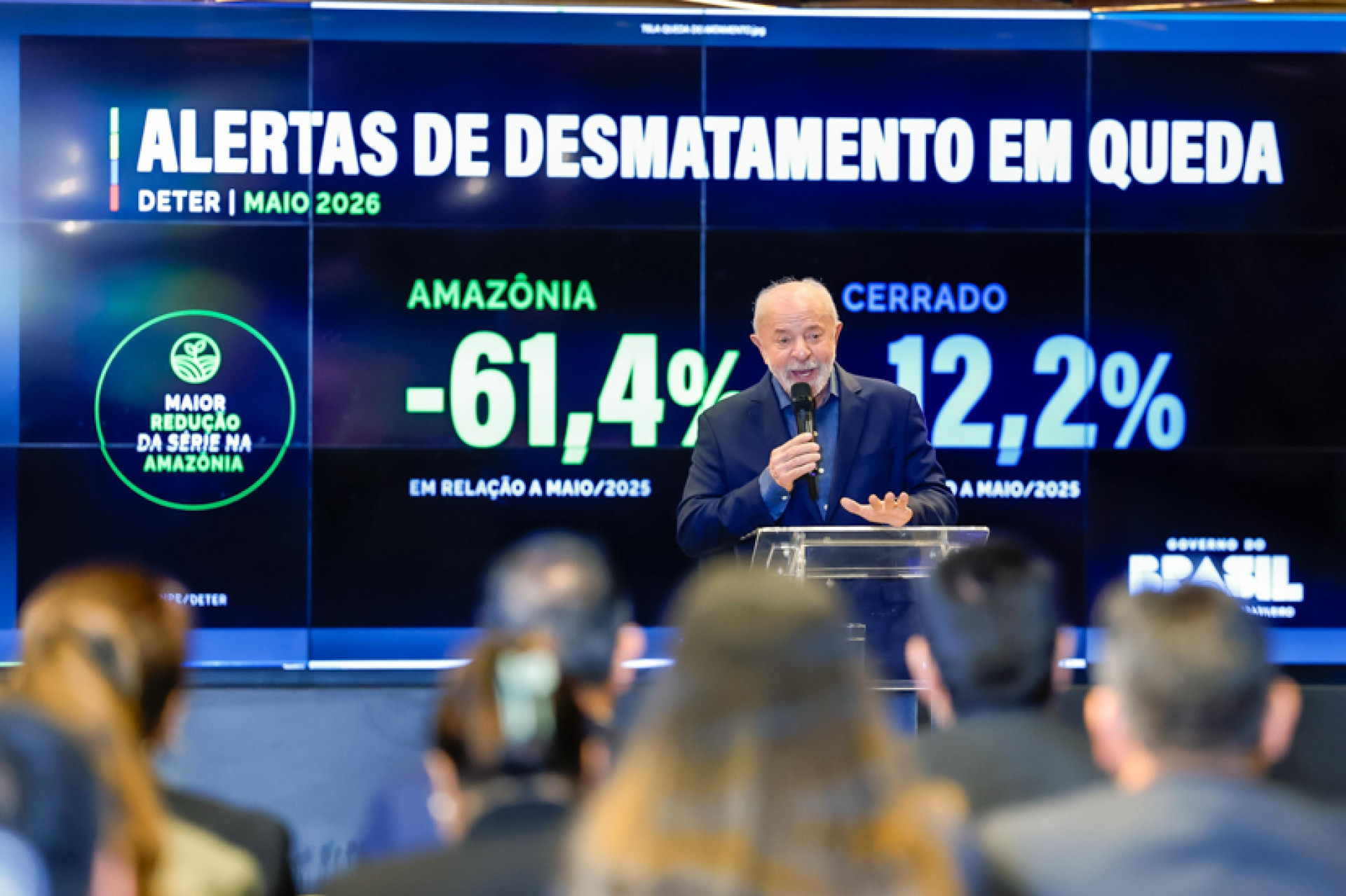 Lula recebe dados sobre redução de desmatamento e diz: 'vou 
