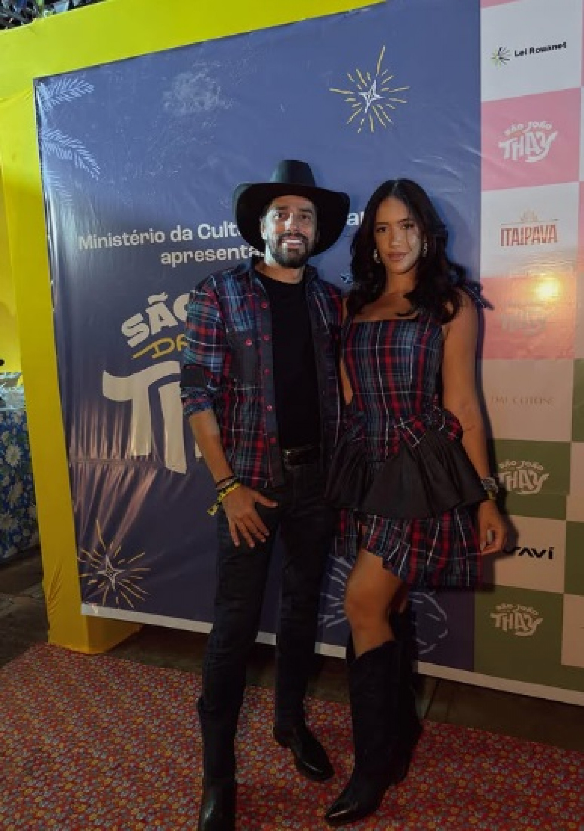 Mulher de Alberto Cowboy quebra silêncio após vazamento de d