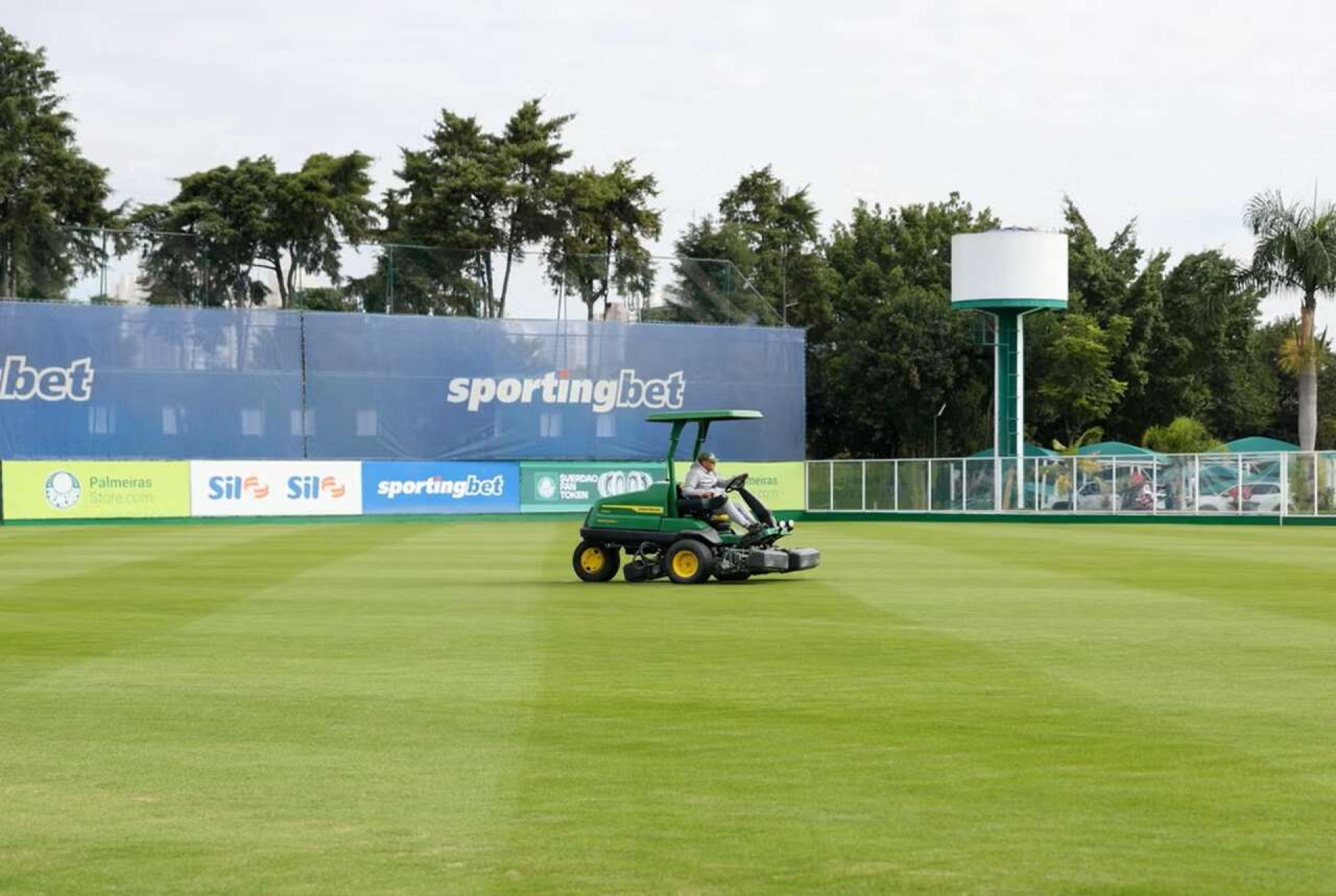 Palmeiras moderniza CT e adota gramado utilizado na Copa do Mundo