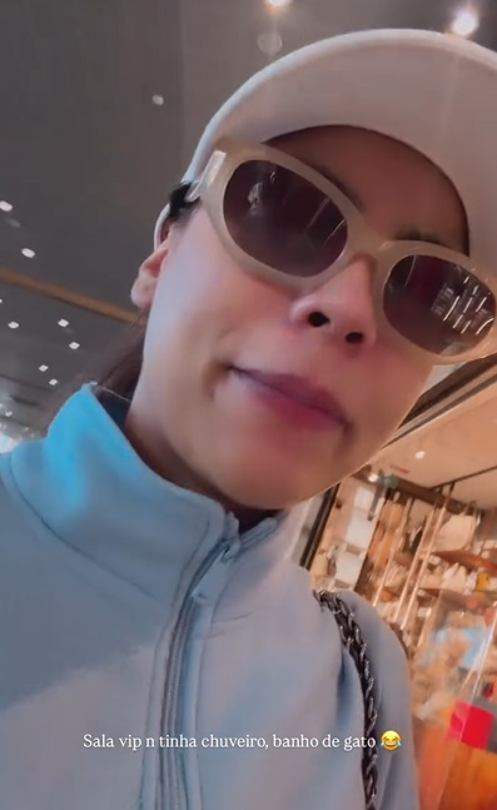 Lexa reclamou do banheiro da sala vip de aeroporto  - Reprodução/Instagram