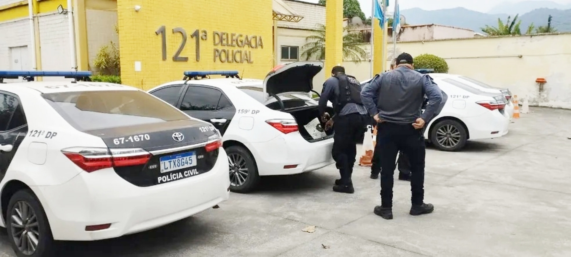 Servidor da rede municipal é preso durante investi