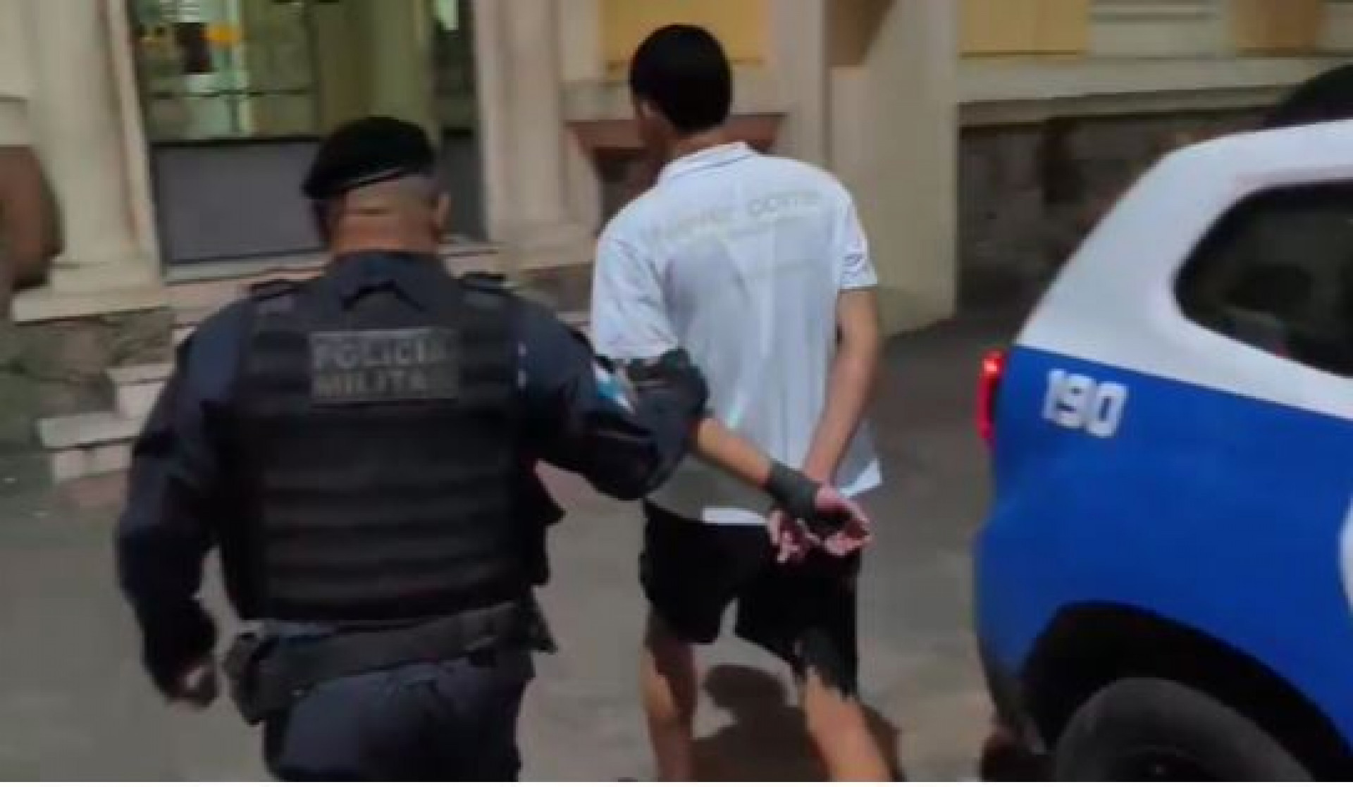 Homem é preso após invadir escola em Niterói