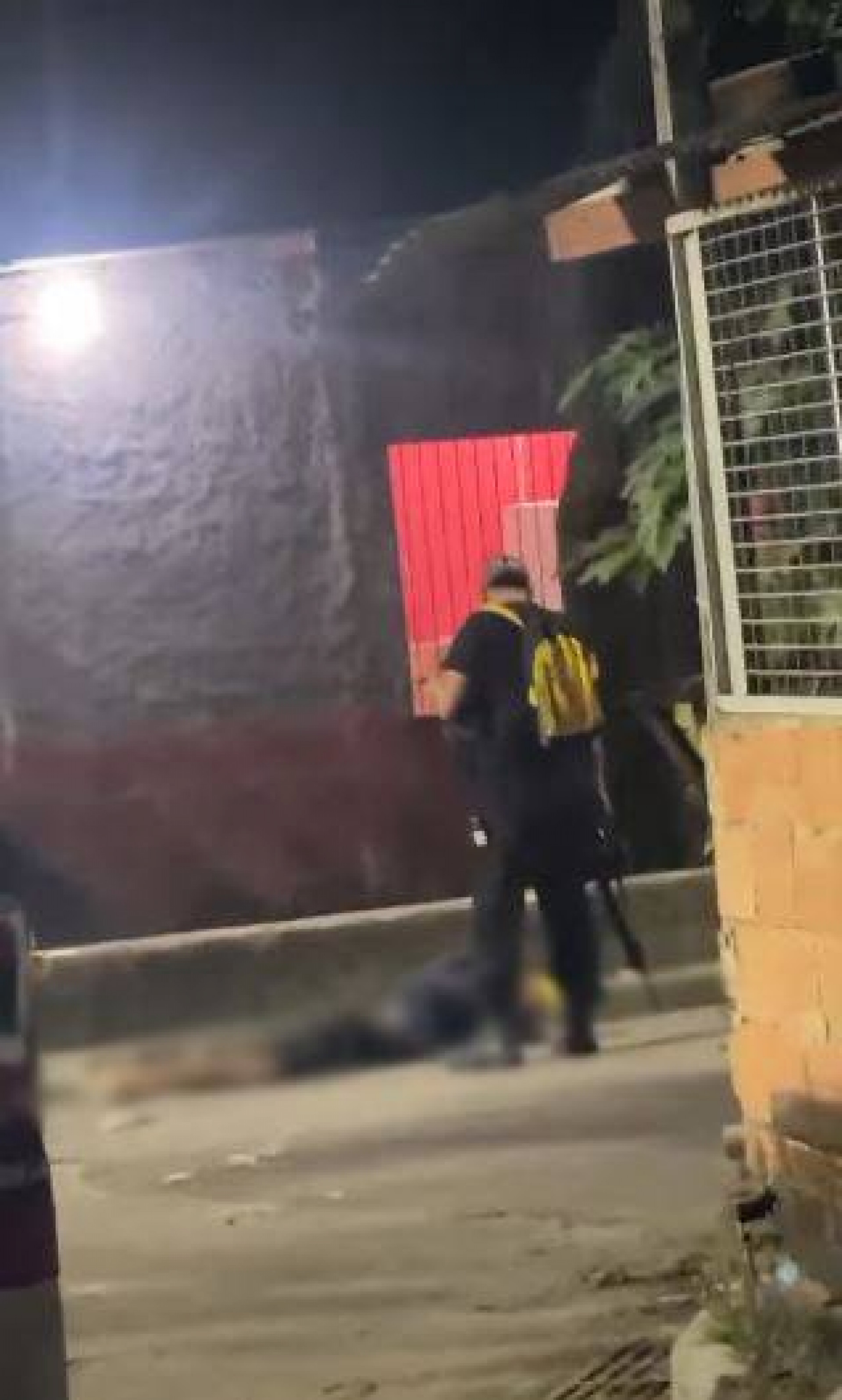 Confronto termina com criminoso baleado em Caxias