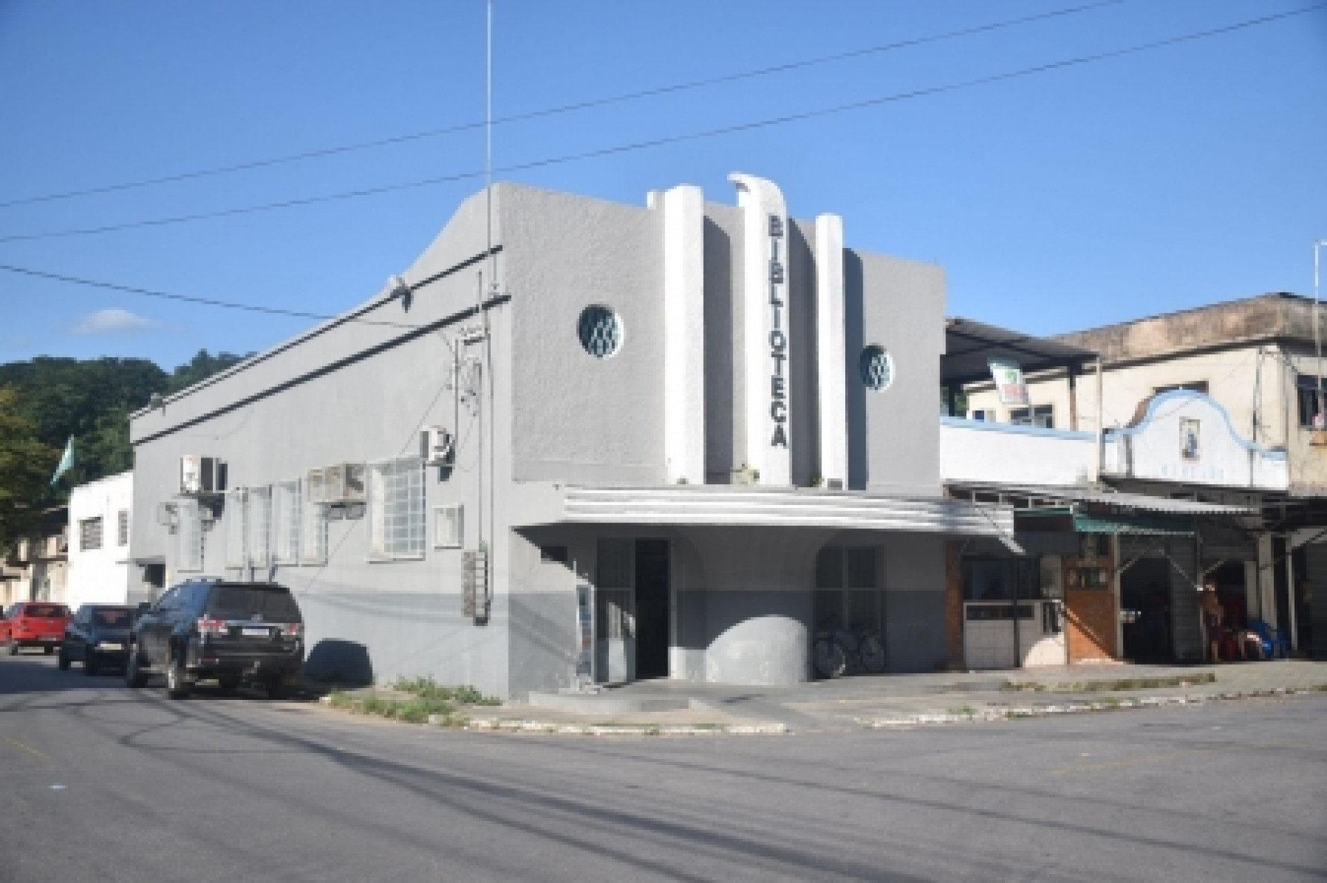 Biblioteca Pública em Xerém atrai cada mais visitantes