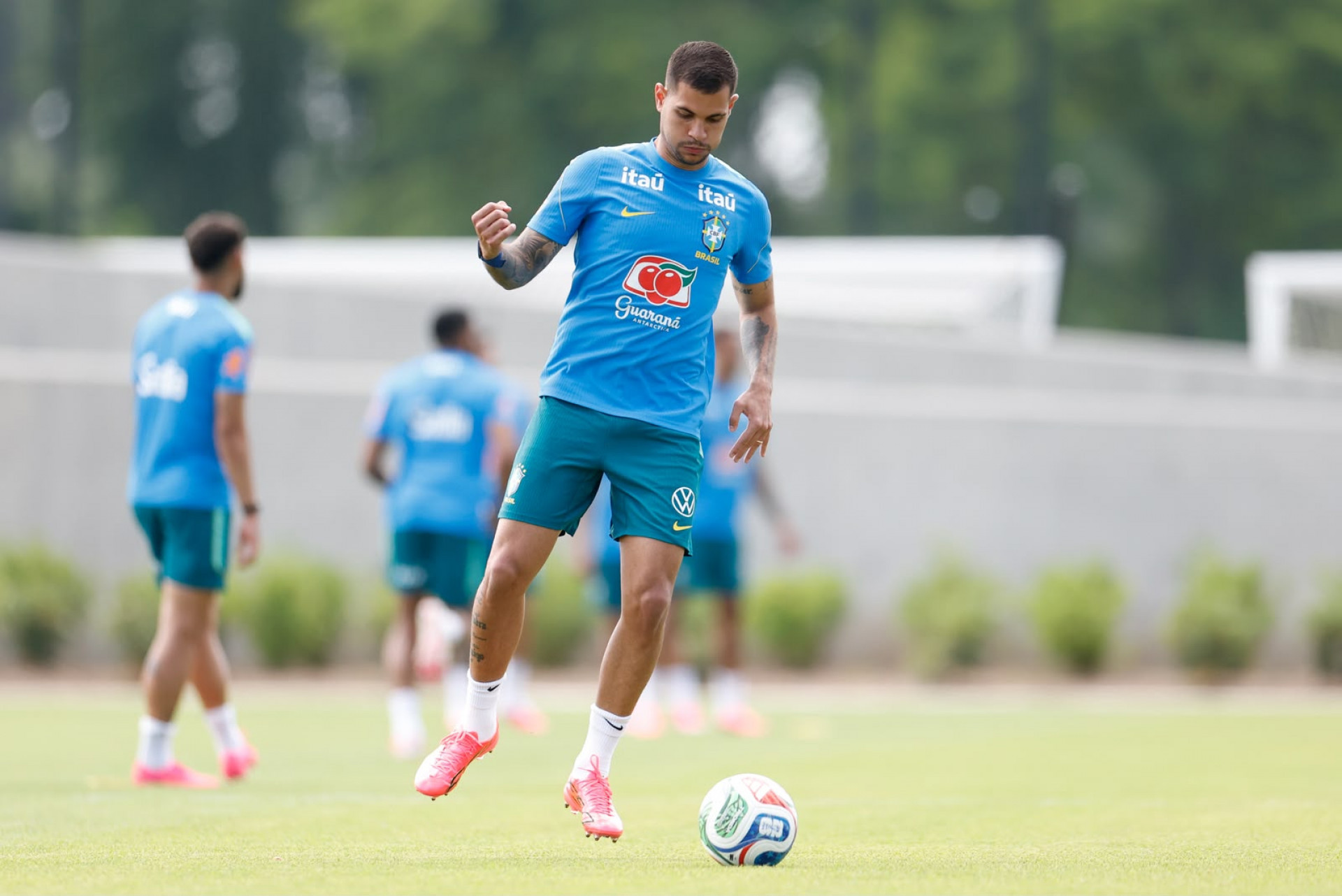 Bruno Guimarães exalta Ancelotti e afirma que convocação de 