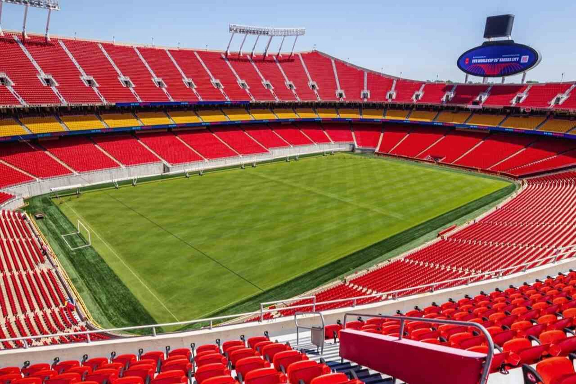 Presente em 14 das 16 arenas, tecnologia norte-americana refor&ccedil;a gramados da Copa