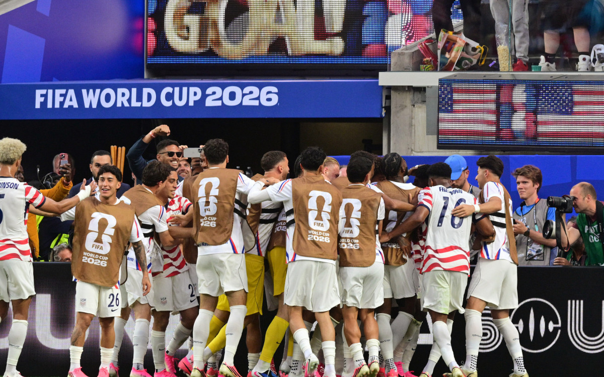 Estados Unidos estreiam com goleada sobre o Paraguai na Copa do Mundo