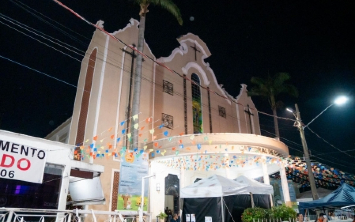 Festa de Santo Ant&ocirc;nio, em Caxias, atrai p&uacute;blico de todas as idades - Divulga&ccedil;&atilde;o