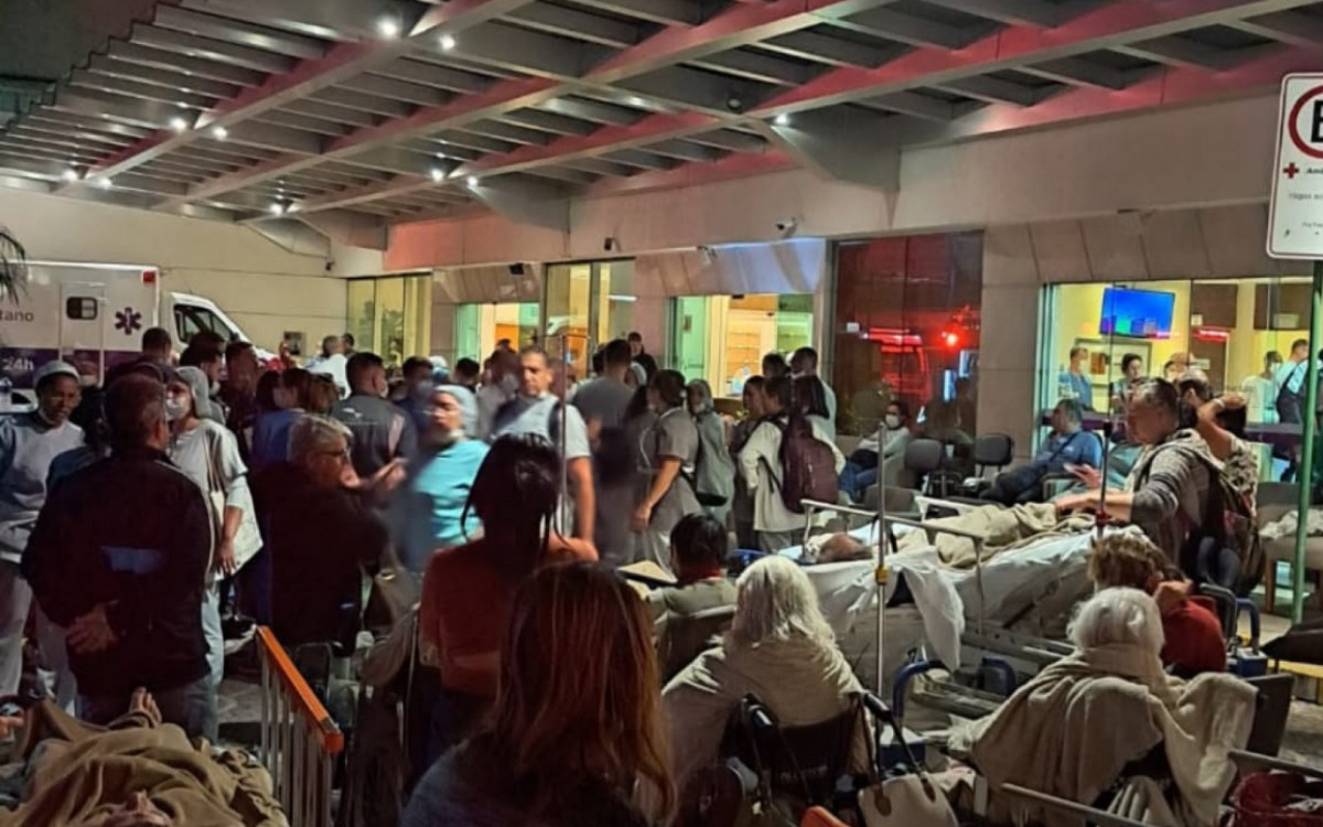 Pacientes internados e acompanhantes precisaram ser retirados da unidade
