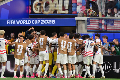 EUA não tomam conhecimento do Paraguai e vencem de goleada