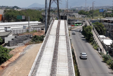 Rodovia Presidente Dutra interditada em Queimados