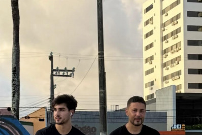 No Dia dos Namorados, Lucas Lobato se derrete para Carlinhos Maia: 'amo você'
