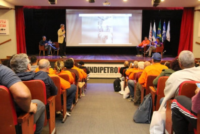Petroleiros do Norte Fluminense debatem futuro da Bacia de Campos e definem prioridades da categoria em congresso