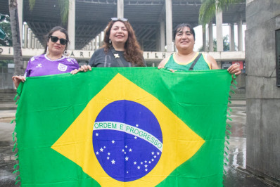 De férias no Rio durante a Copa, turistas revelam para qual seleção irão torcer