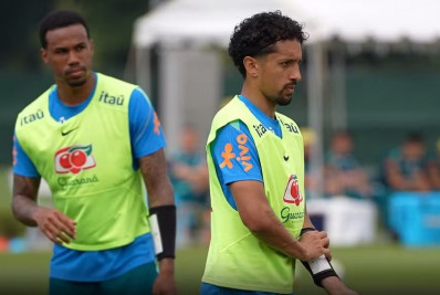 Seleção utiliza acessório do futebol americano para treinar jogadas ensaiadas