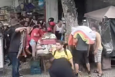 Ataque a tiros termina com homem morto e outras duas pessoas feridas no Estácio