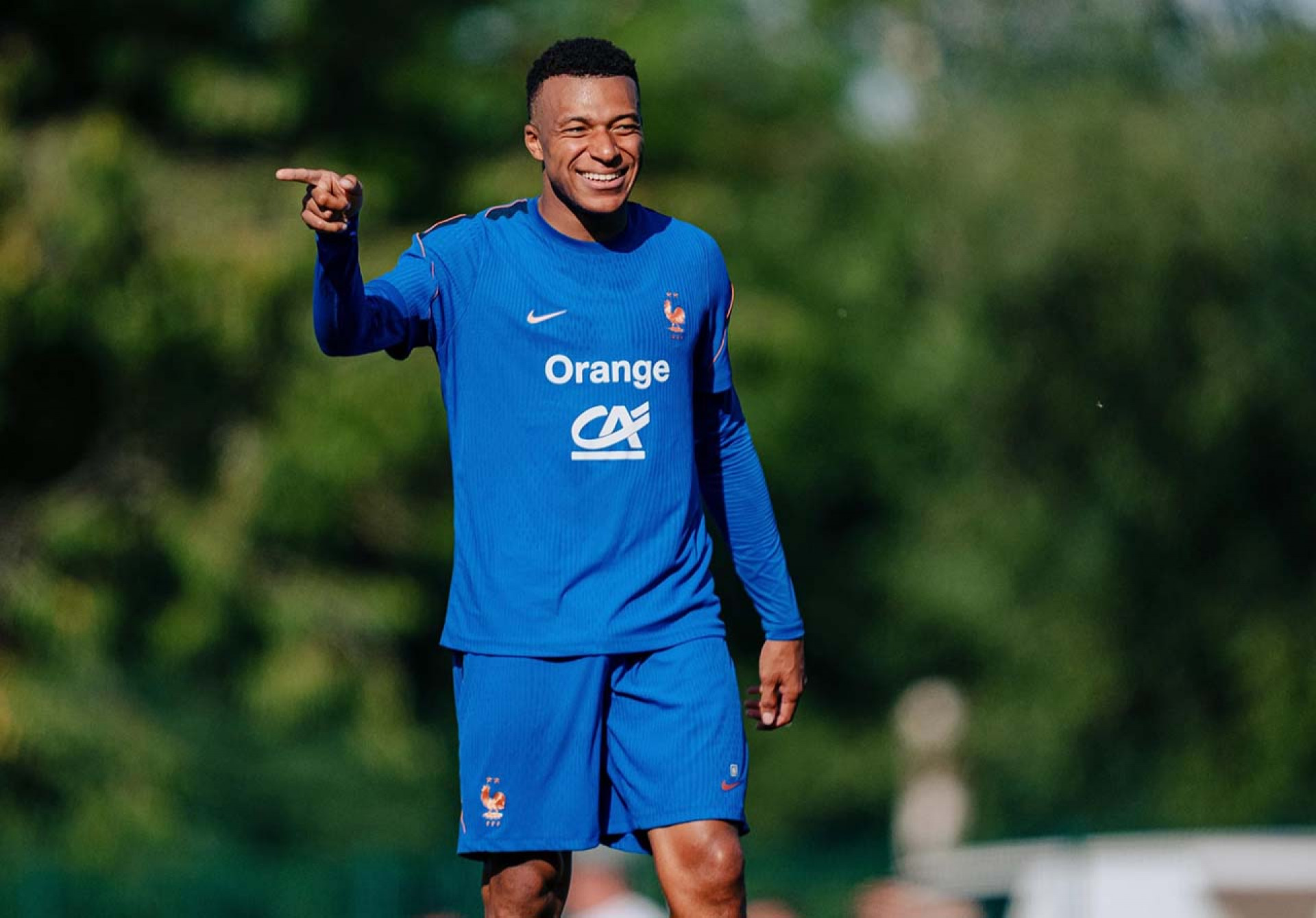 Mbapp&eacute; recebe apoio de Deschamps: “Liberdade de express&atilde;o”