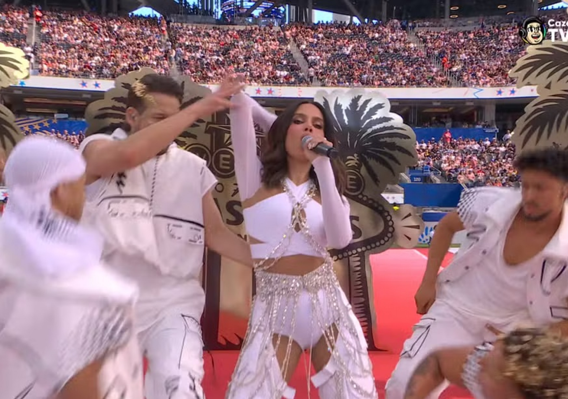 Anitta leva rebolado brasileiro para palco da Copa do Mundo nos EUA - Reprodução