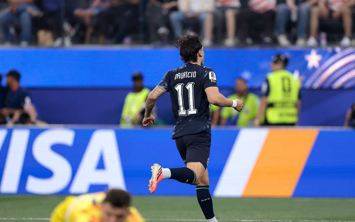 Maur&iacute;cio v&ecirc; Paraguai vivo na Copa ap&oacute;s goleada sofrida em estreia