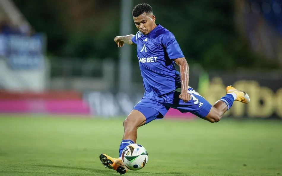 Botafogo monitora lateral brasileiro que atua no futebol búlgaro