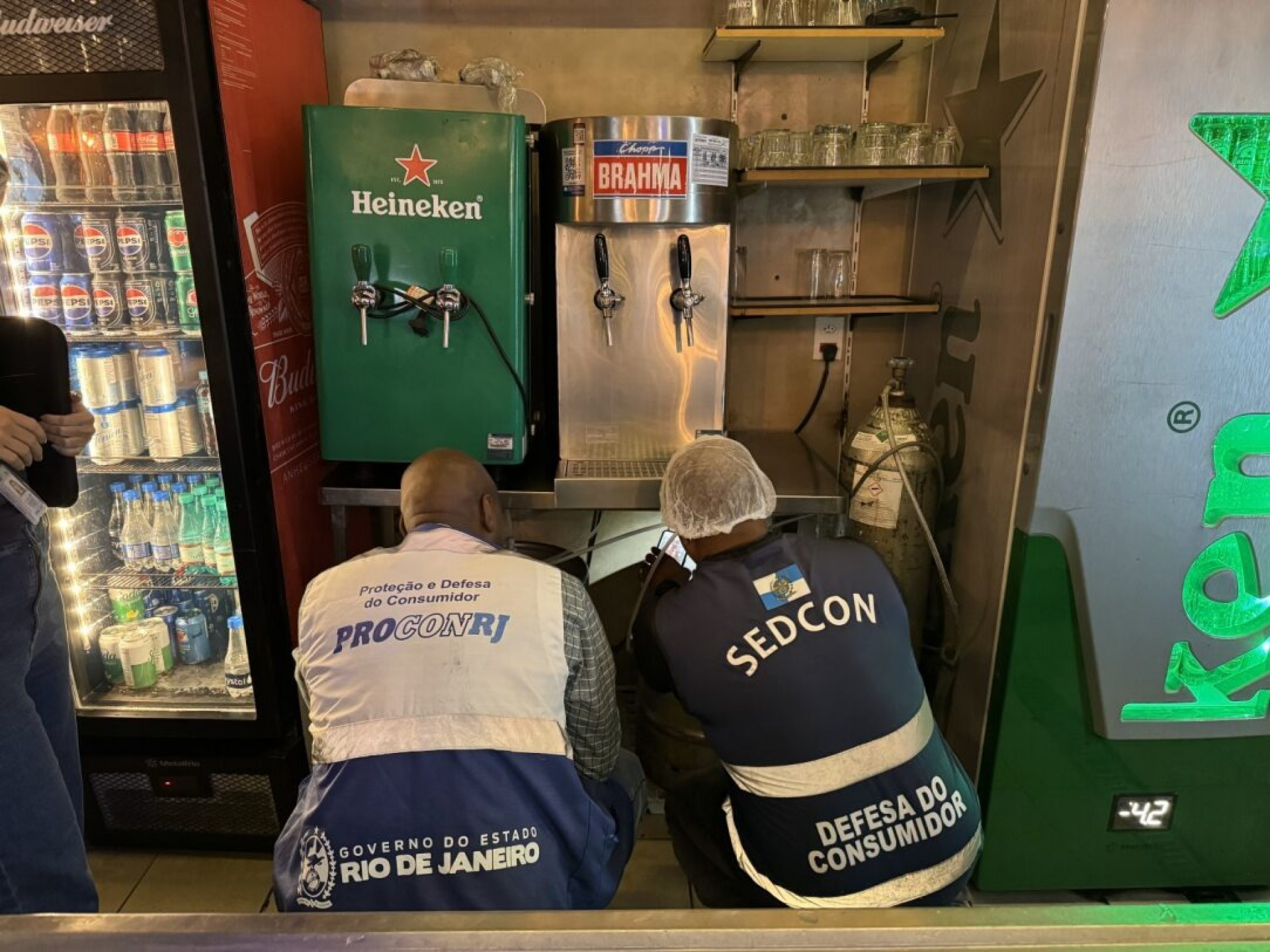 Sedcon e Procon descartaram mais de 167 kg de alimentos impróprios em fiscalização de bares e restaurantes
- Divulgação/Sedcon