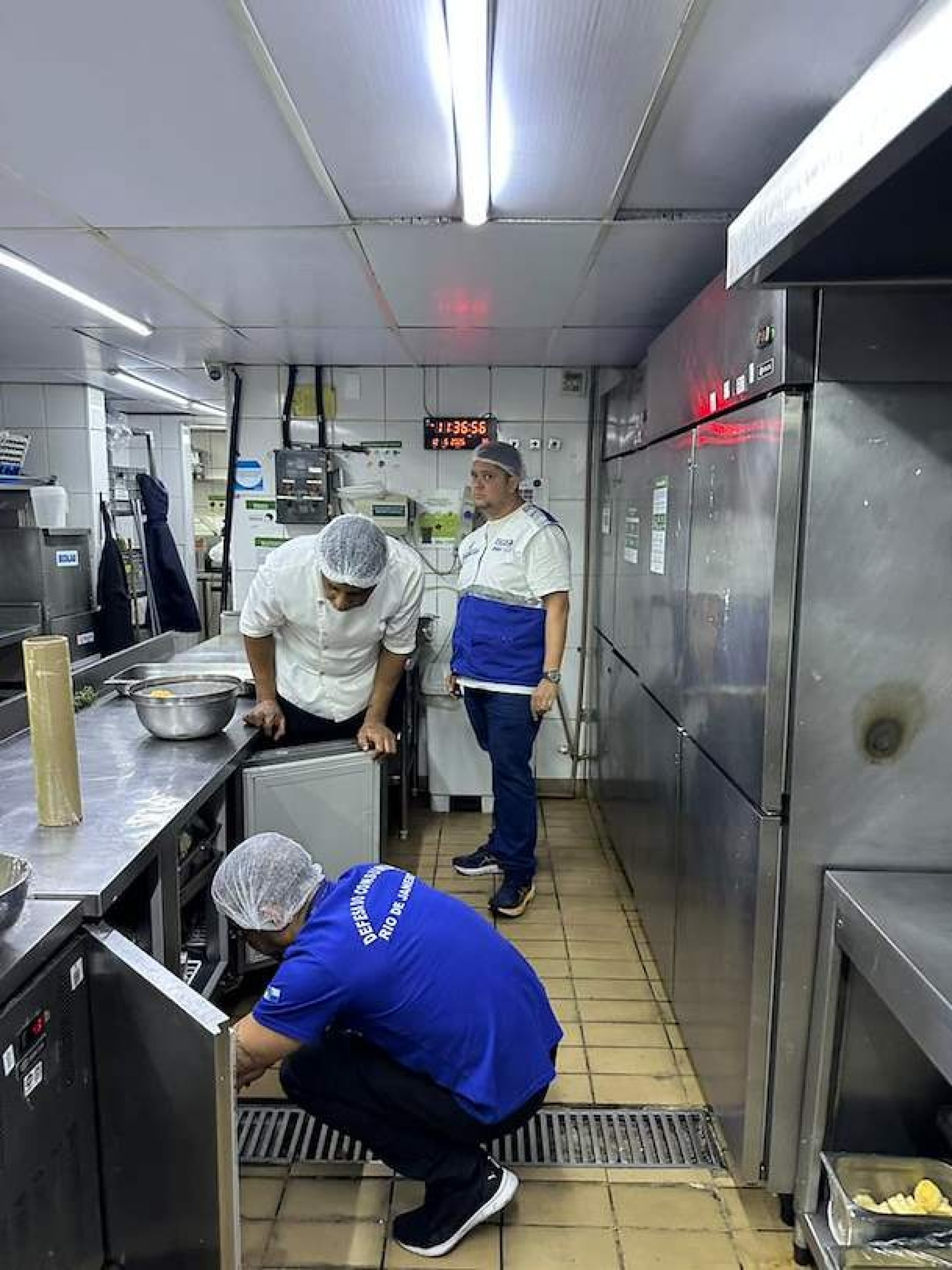 Sedcon e Procon descartaram mais de 167 kg de alimentos impróprios em fiscalização de bares e restaurantes
- Divulgação/Sedcon