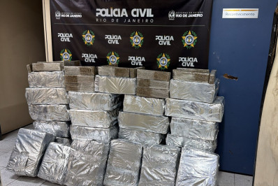 Caminhoneiro é preso por transportar mais de meia tonelada de maconha que iria para favelas do Rio