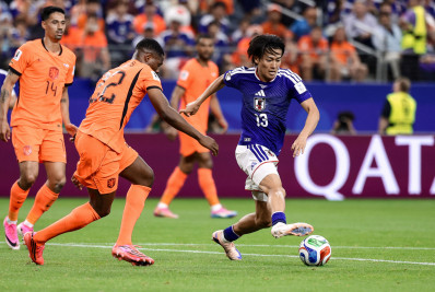 Em jogo de quatro gols, Holanda e Japão empatam na estreia na Copa do Mundo