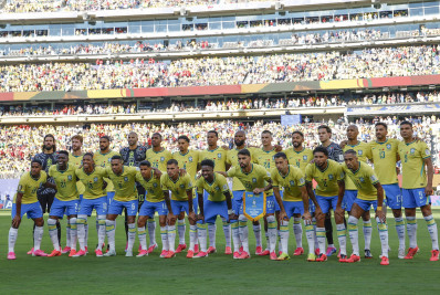 Jogadores da seleção brasileira 'culpam' ansiedade de estreia por desempenho ruim