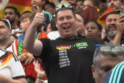 Torcedor alemão exibe camisa do 7 a 1 sobre o Brasil e viraliza