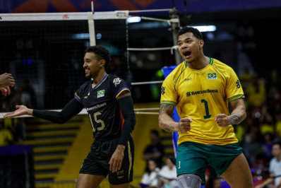 Brasil sai atrás, mas vira e vence a Argentina na Liga das Nações
