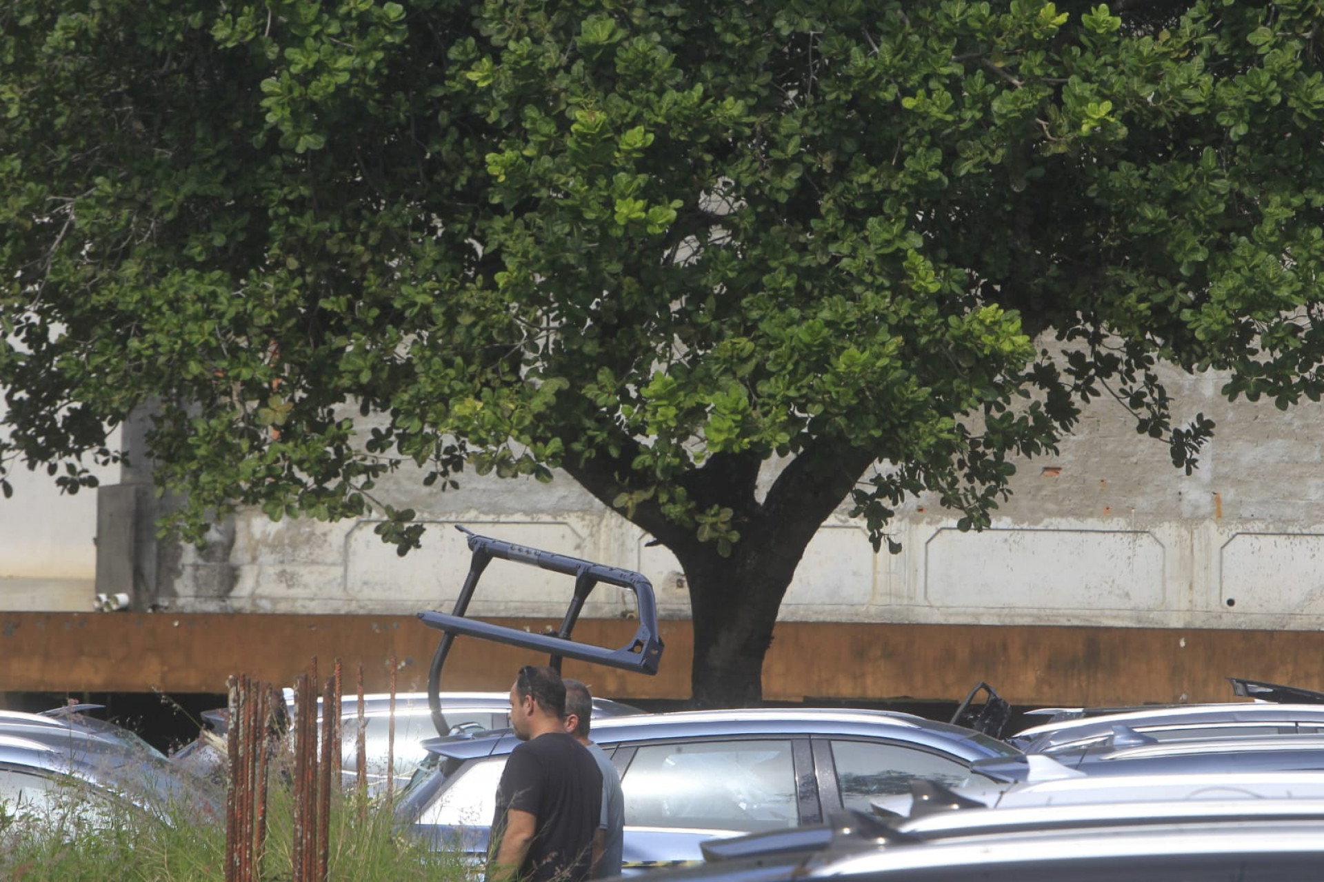 Queda de helicópteros deixou seis mortos, no Recreio dos Bandeirantes - Reginaldo Pimenta / Agência O Dia