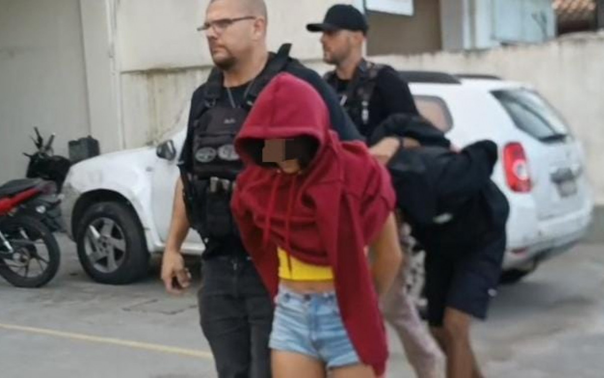 Menor apreendida teria matado uma jovem após discussão sobre um vidro de "loló"