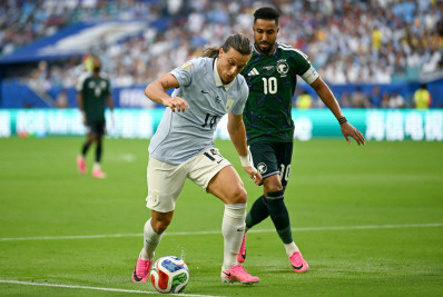 Uruguai perde muitas chances de gols e empata com Arábia Saudita na estreia na Copa