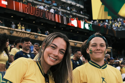 Carol Dantas se revolta com ataques após acompanhar Neymar na Copa: 'Faz questão'
