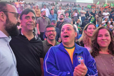 Rodrigo Neves inaugura Arena Niterói