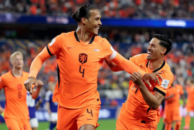 Van Dijk desaprova pausa para hidratação na Copa do Mundo: 'Não é agradável'