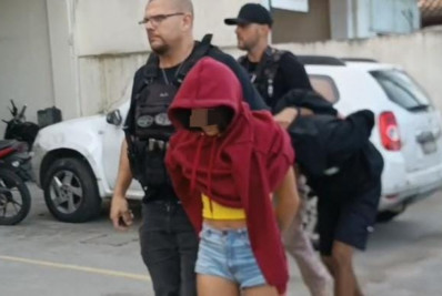 Operação Sicário apreende adolescente de 14 anos por homicídio e prende homem por associação ao tráfico em Angra dos Reis