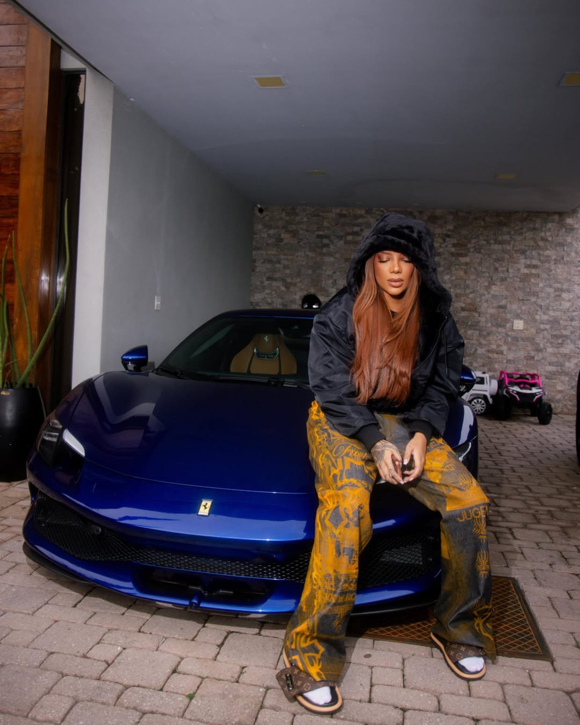 Ludmilla exibe coleção de carros de luxo avaliada em milhões de reais - Reprodução Instagram