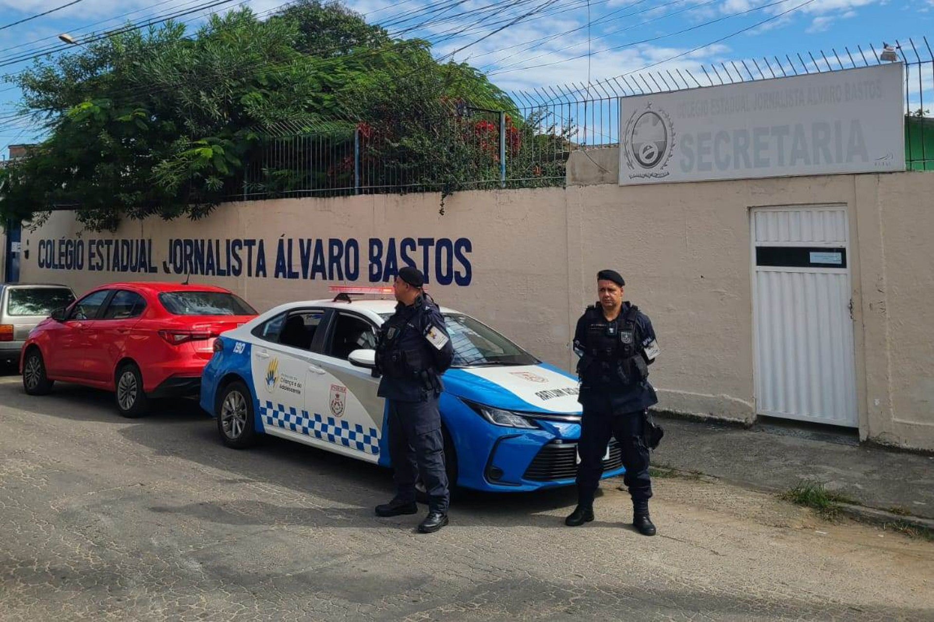 Pol&iacute;cia Militar refor&ccedil;ou o patrulhamento em Maca&eacute; e afirmou que a seguran&ccedil;a da popula&ccedil;&atilde;o est&aacute; garantida - Foto: Pol&iacute;cia Militar - 32&ordm; BPM
