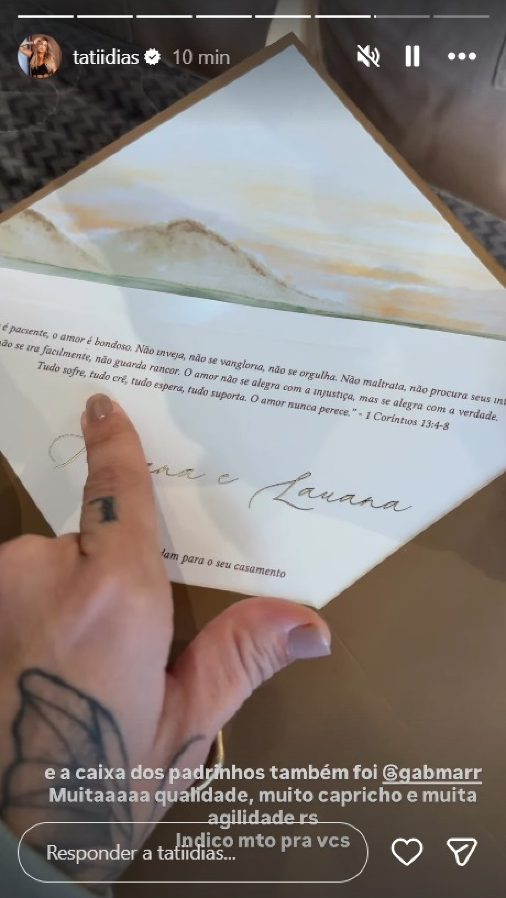 Grávidas, Tati Dias, noiva de Lauana Prado, mostra detalhes de convites para o casamento - Reprodução / Instagram