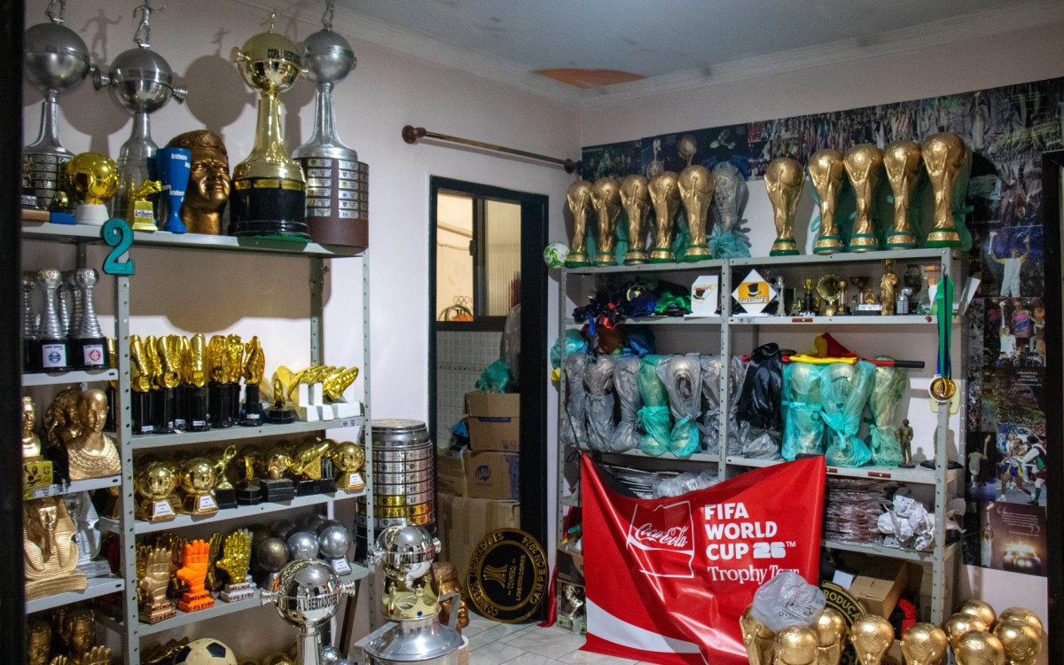 Réplicas feitas pelo artesão Jarbas Meneghini - Érica Martin / Agência O Dia
