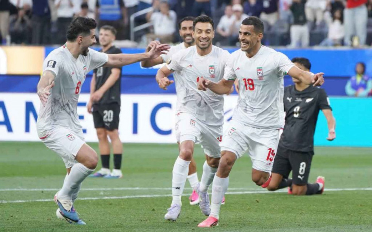 T&eacute;cnico do Ir&atilde; relata ordem de retorno imediato ap&oacute;s estreia na Copa