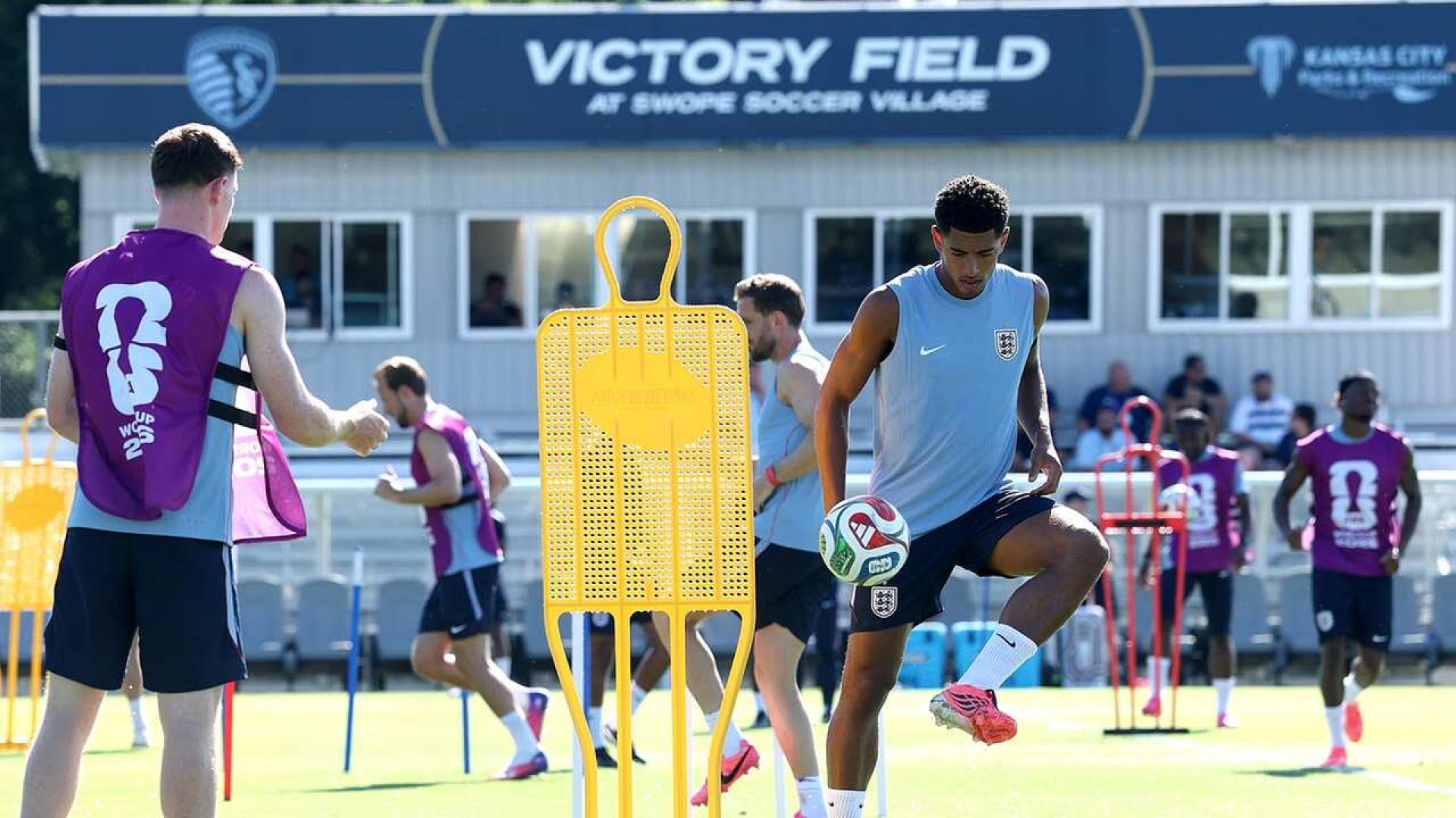 Inglaterra x Cro&aacute;cia: onde assistir, escala&ccedil;&otilde;es e arbitragem