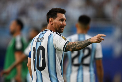 Messi celebra vitória em noite histórica e exalta a torcida: 'Argentina é uma loucura'
