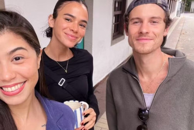 Shawn Mendes e Bruna Marquezine surgem em registro feito por fã no Rio