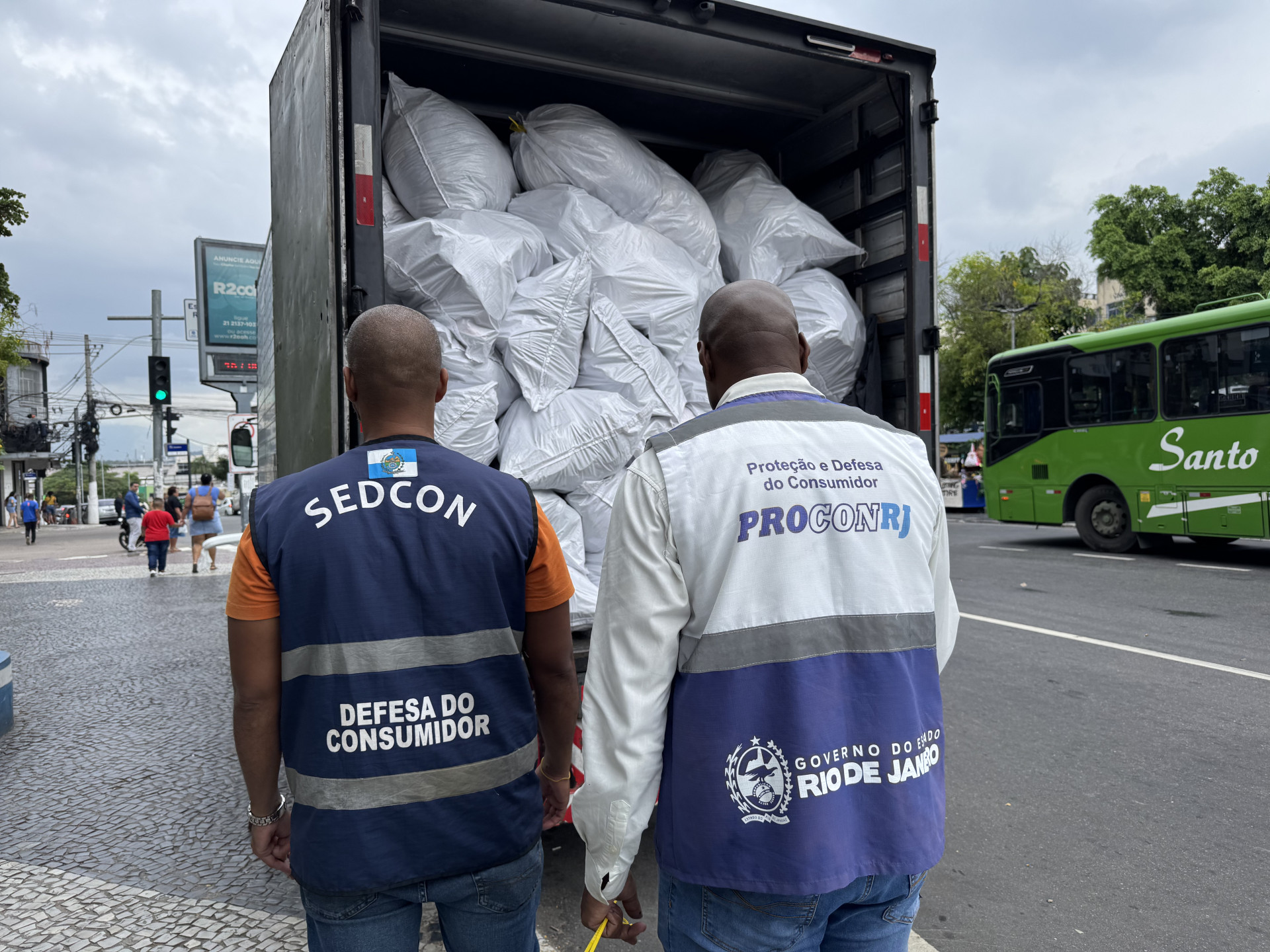 Loja de Duque de Caxias ficou completamente vazia após ação de fiscalização - Divulgação / Sedcon